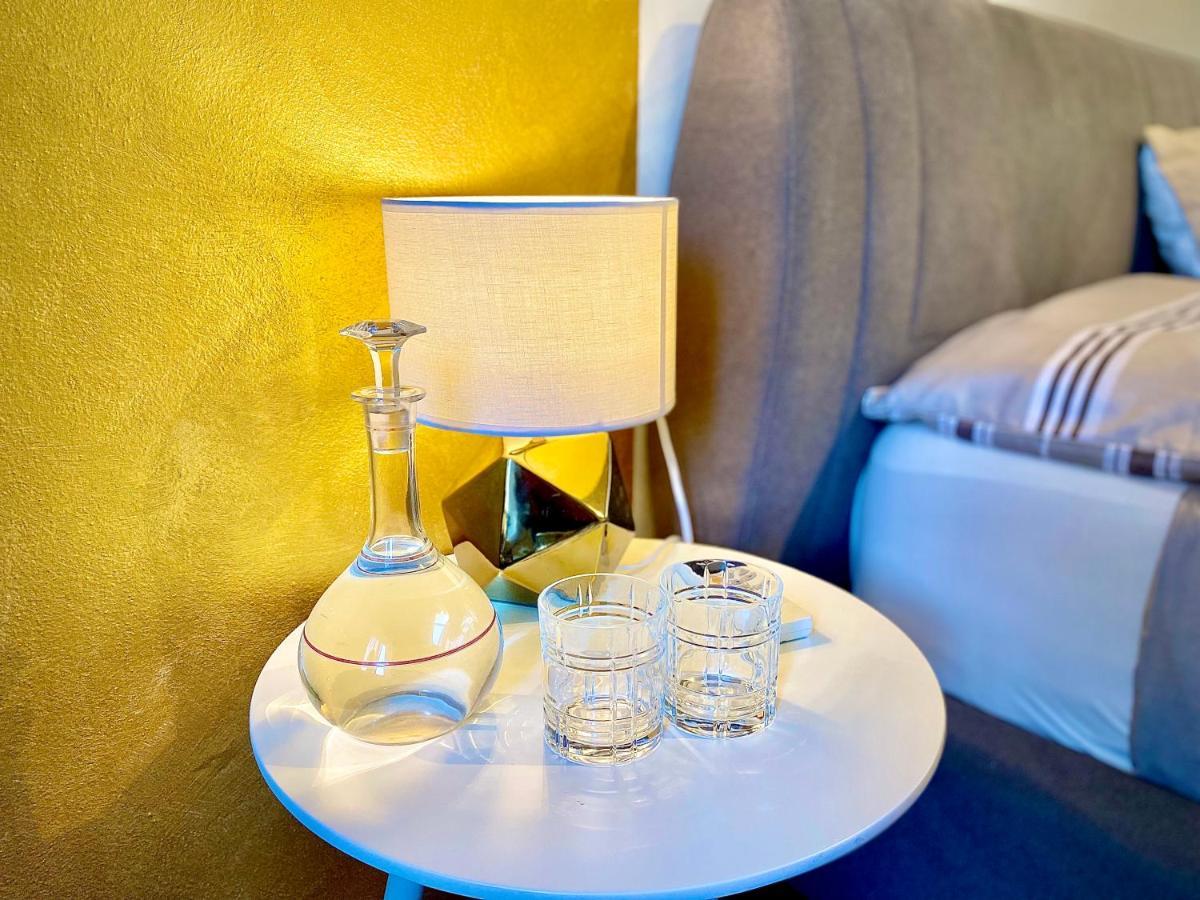 Golden Suite Marta Malpensa Milano-Laghi ブスト・アルシーツィオ エクステリア 写真