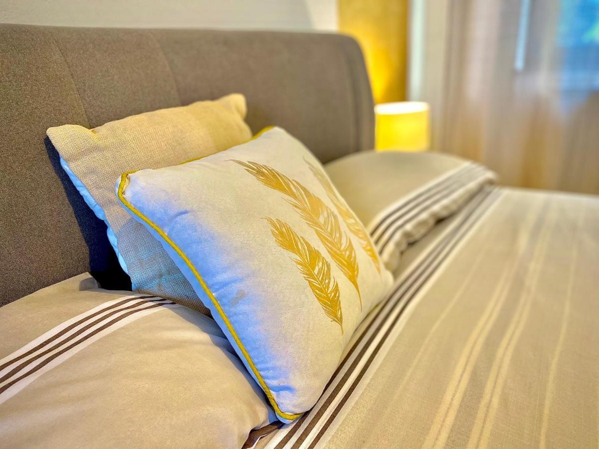 Golden Suite Marta Malpensa Milano-Laghi ブスト・アルシーツィオ エクステリア 写真
